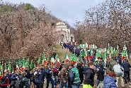 La salita lungo il Viale delle Cappelle